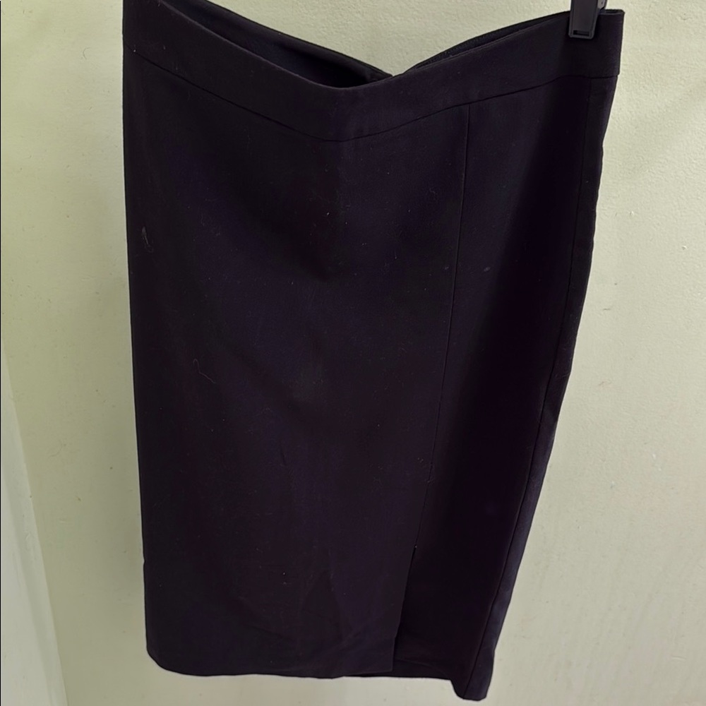 Forever 21 Classic Black Skirt